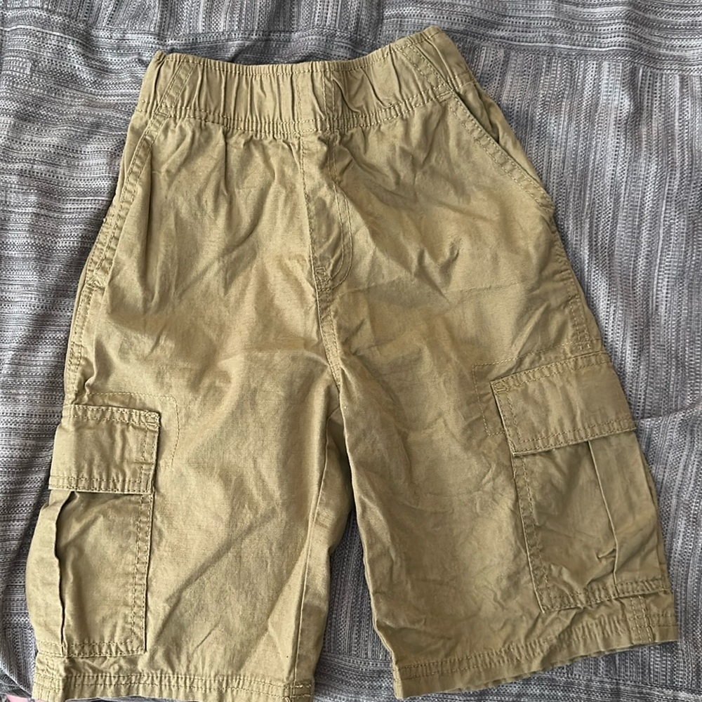Boys-size 8-khaki cargo shorts-like New